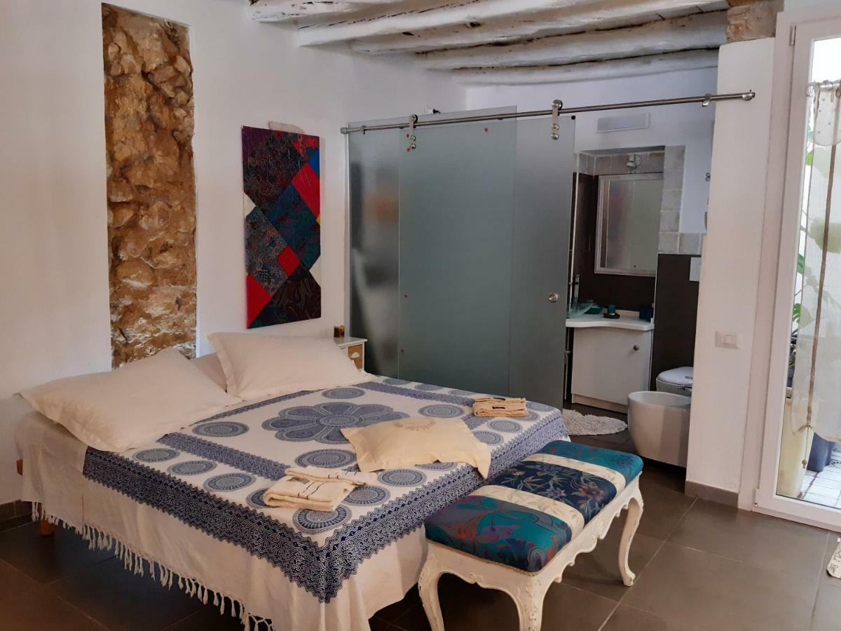 Cozy Loft In The Heart Of Cagliari Vila Exterior foto