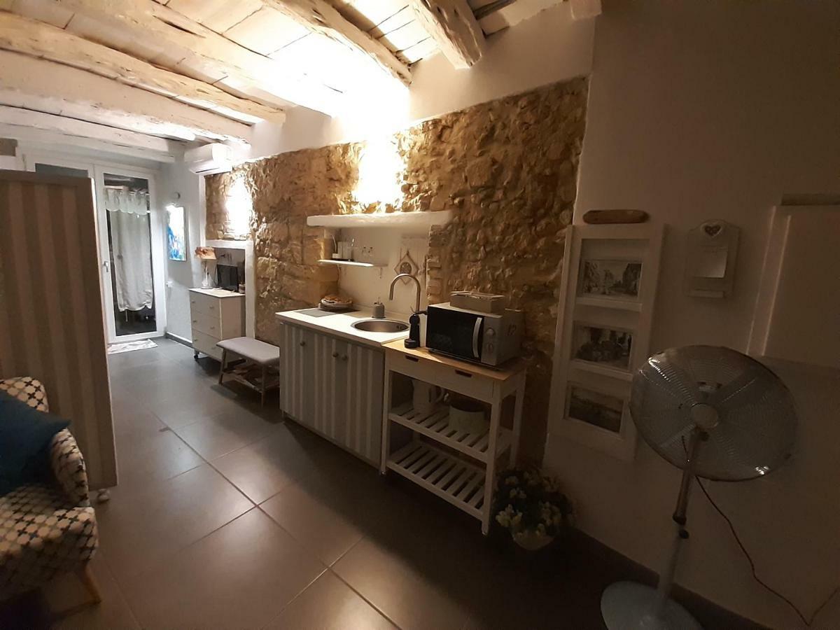 Cozy Loft In The Heart Of Cagliari Vila Exterior foto