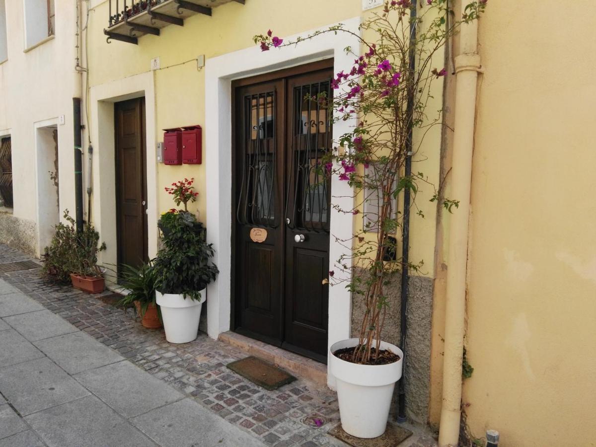 Cozy Loft In The Heart Of Cagliari Vila Exterior foto